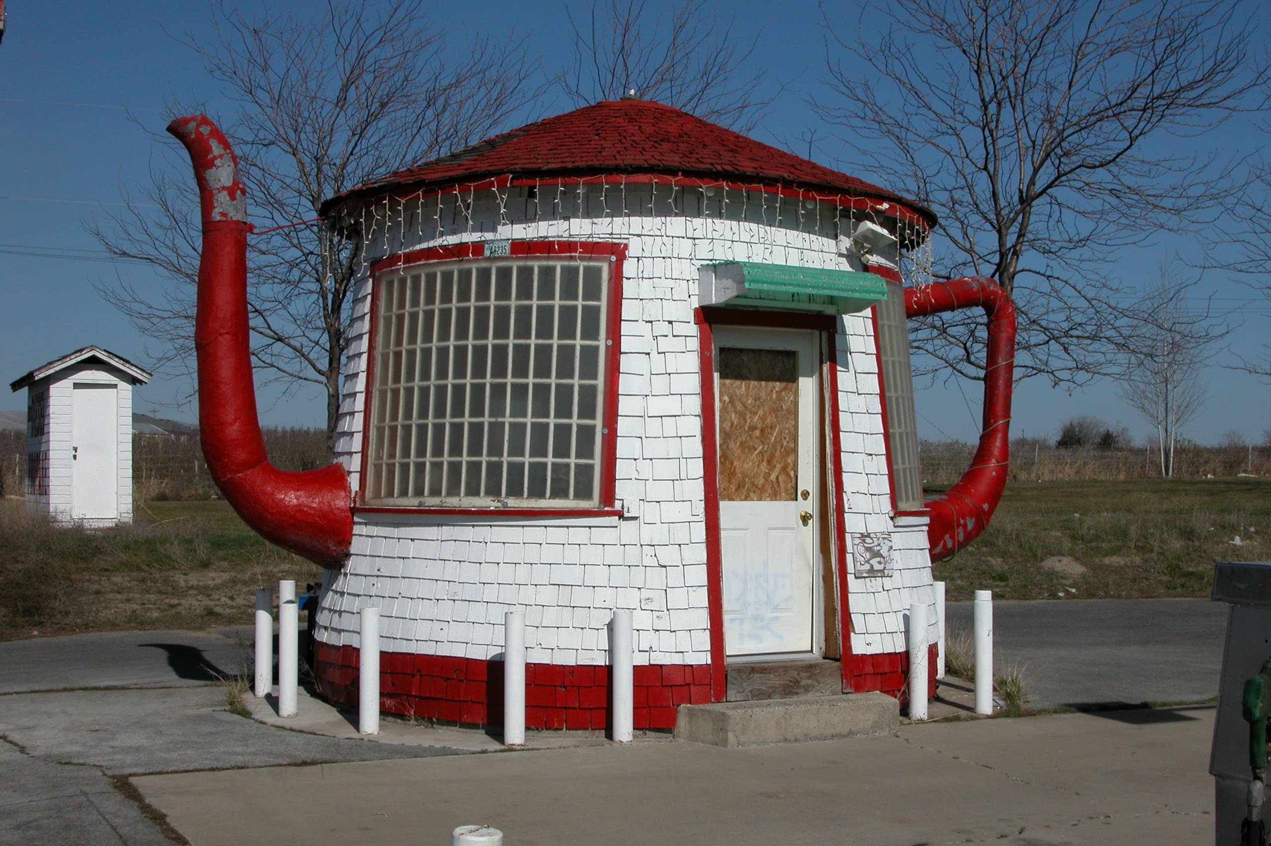 Washington Trust for Historic Preservation — Teapot Dome Gas Station