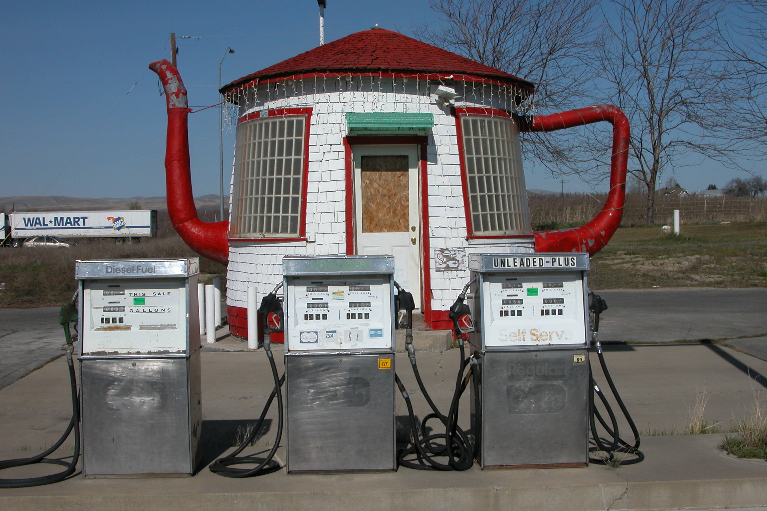 Washington Trust for Historic Preservation — Teapot Dome Gas Station