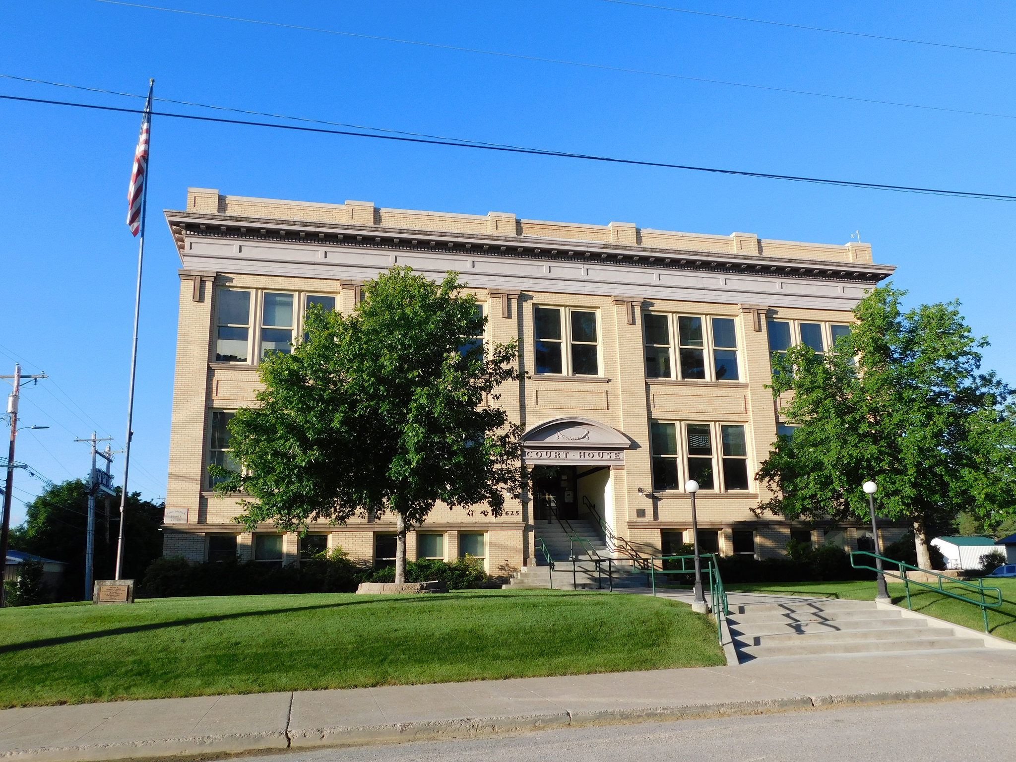Washington Trust for Historic Preservation — Historic County Courthouse